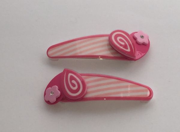 Patterned kids snap clip with heart shape