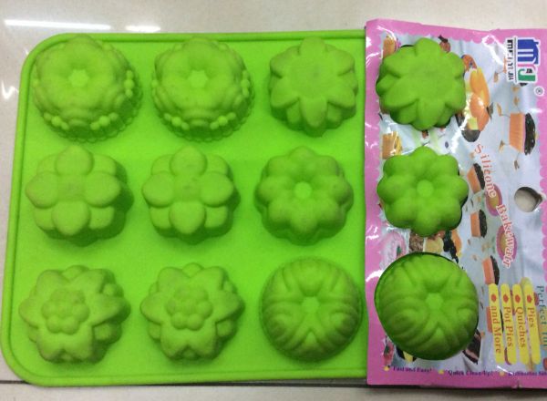 Silicone cake mold