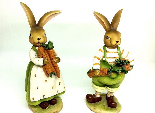 Resin figurine 18x6.5 cm