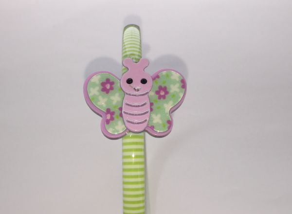 Patterned head band with butterfly shape