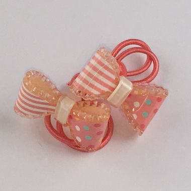 Elastics with patterned bow