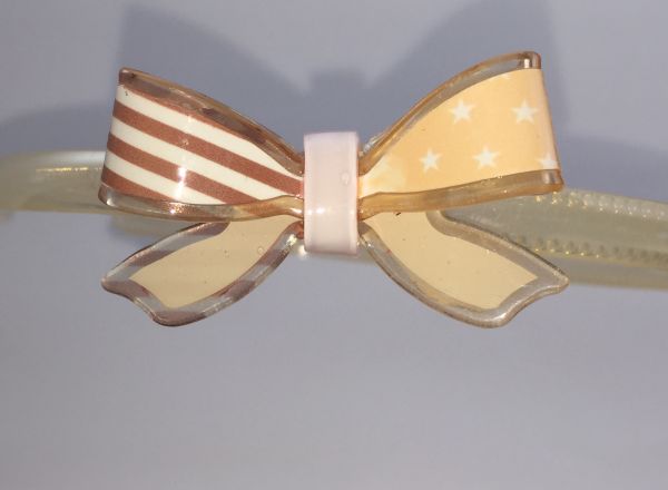 Headband with bow shape