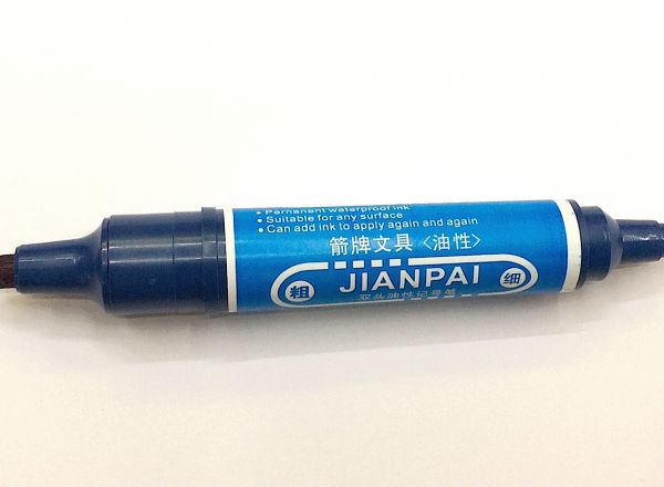 Two heads permanent marker