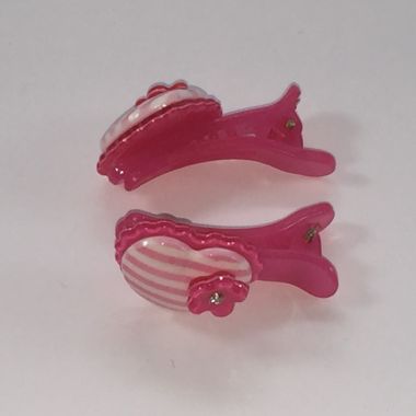 Crocodile clips with patterned heart