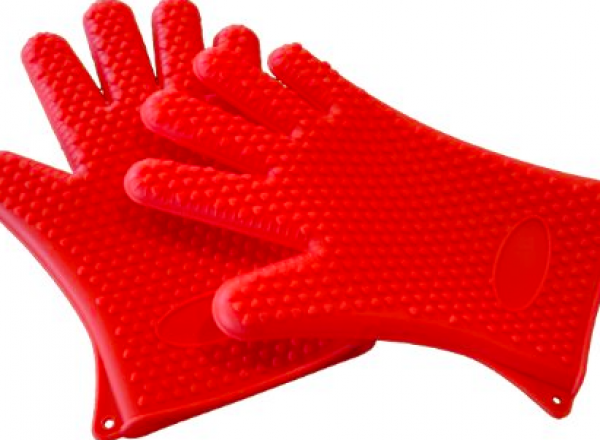 Heat resistant silicone glove