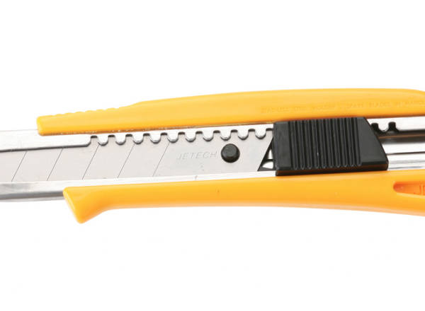 Box cutter set 2 pieces withe extra blades