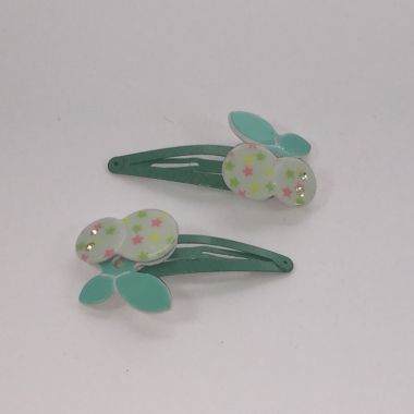 Snap clip with flower
