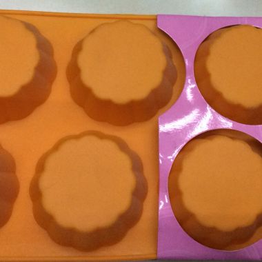 Silicone bonbon mold