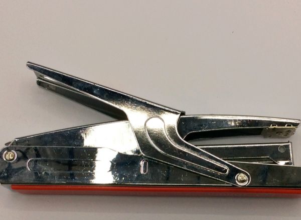 Staple machine
