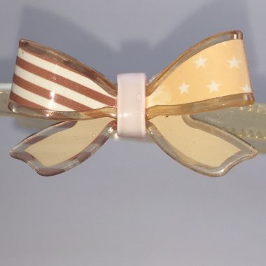 Headband with bow shape