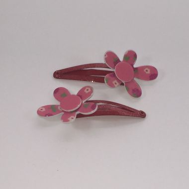 Snap clip with flower