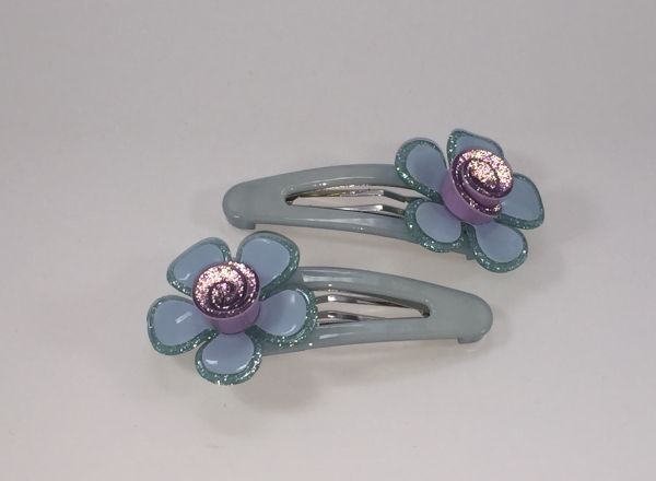 Snap clips with flower shape