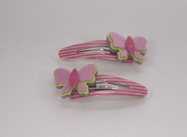 Patterned snap clip with butterfly