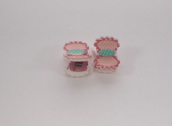Bow shape small clips