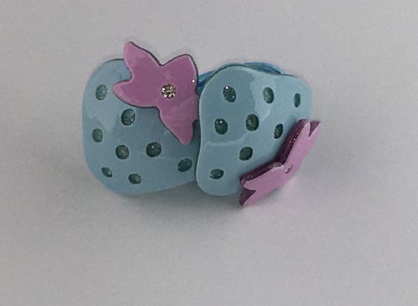 Elastics with strawberry shape